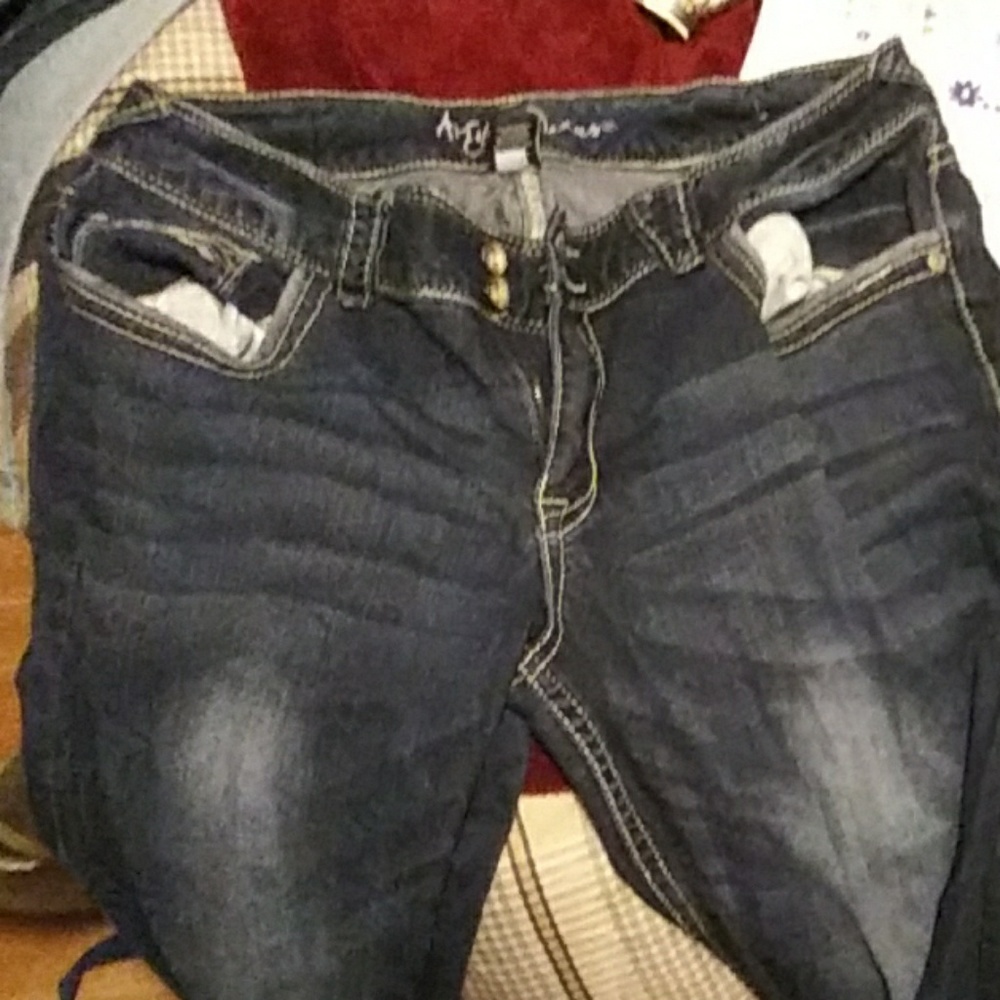 Ariya jeans
